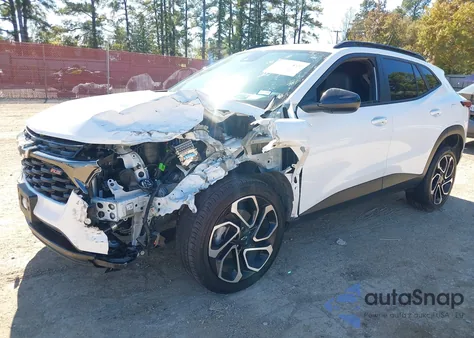 2024 Chevrolet Trax Fwd 1Rs z USA, uszkodzony, nr VIN KL77LGE21RC109307